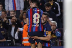 曼联战术调整引争议，拉什福德梅开二度，阿莫林表现成焦点